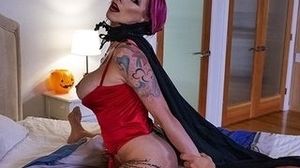 Mischievous Vampire COUGAR Anna Bell Peaks Absorbs Good-Sized Chisel On Halloween Night