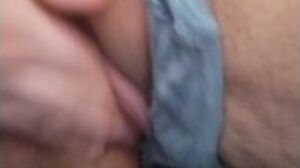 Amateur solo squirting