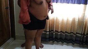 Hot Aunty Gandi Gali De Raha Hai Lund Ki Liye Tamil Beautiful - Hindi Audio